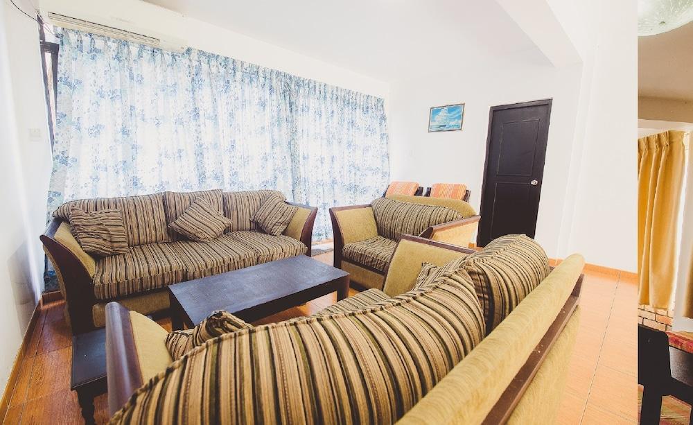 Marina Bay Apartments