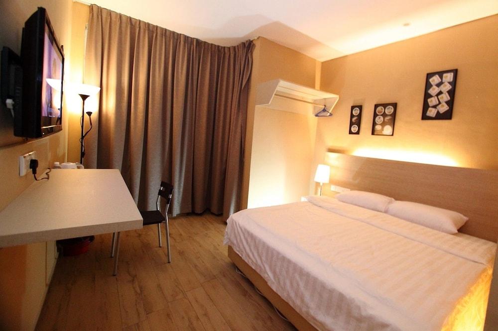 91 Street Boutique Inn