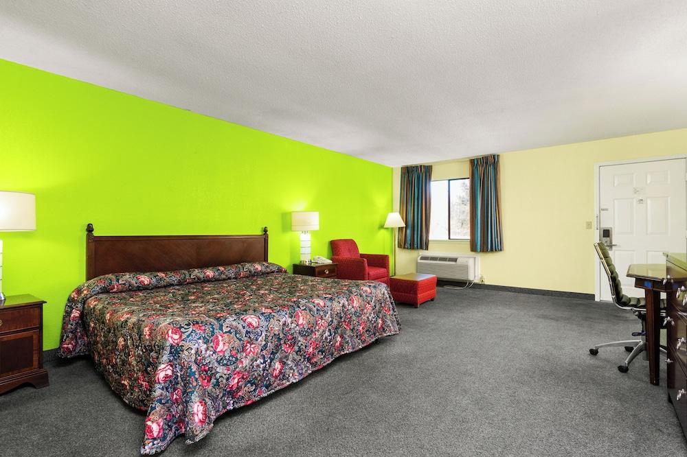 Budget Host Inn by Hotel O Portland near I-65