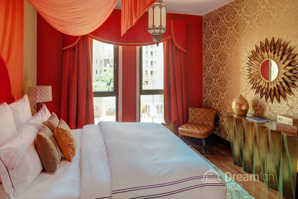 Dream Inn Dubai - Arabian Old Town