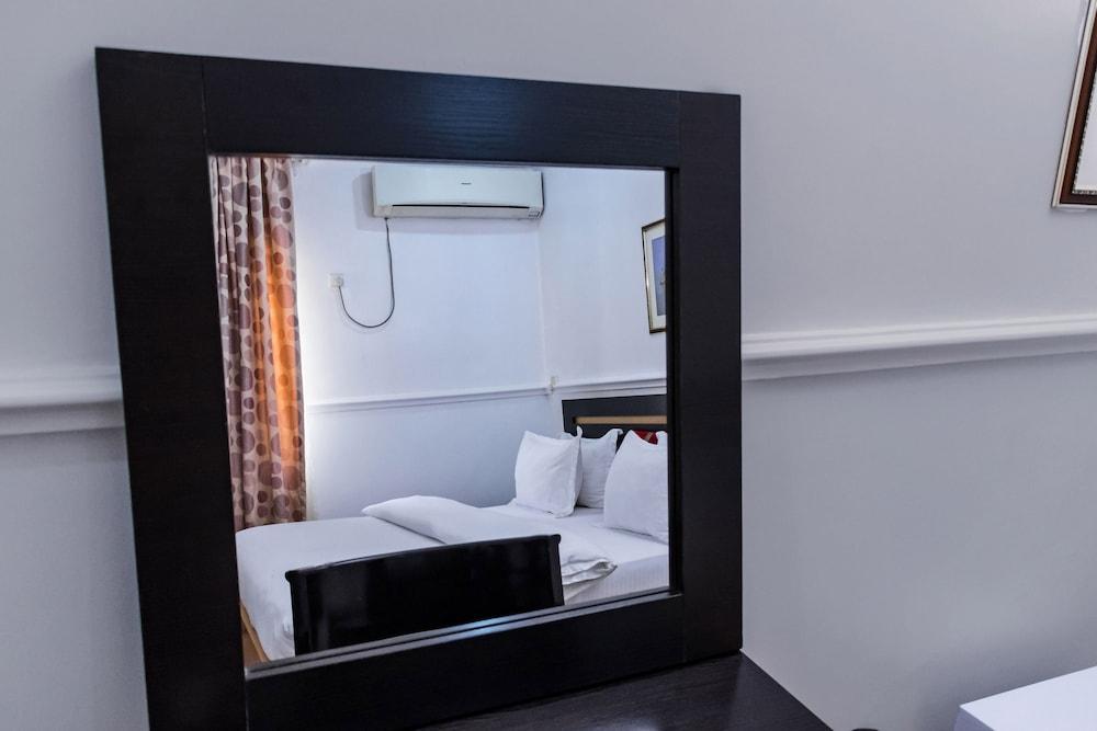 Bristlecone Suites & Apartment