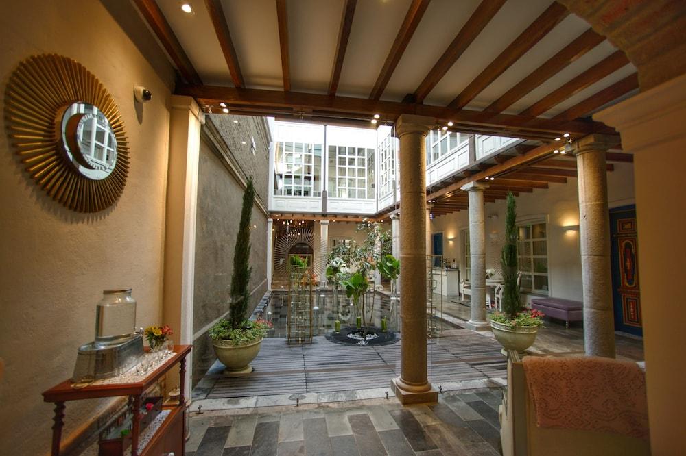 Illa Experience Hotel