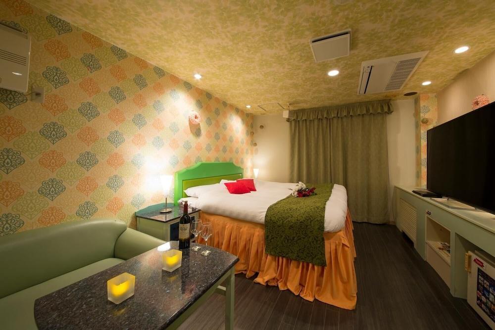 HOTEL Gallery - Adults Only