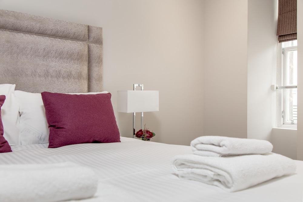 Destiny Scotland Chisholm Hunter Suites