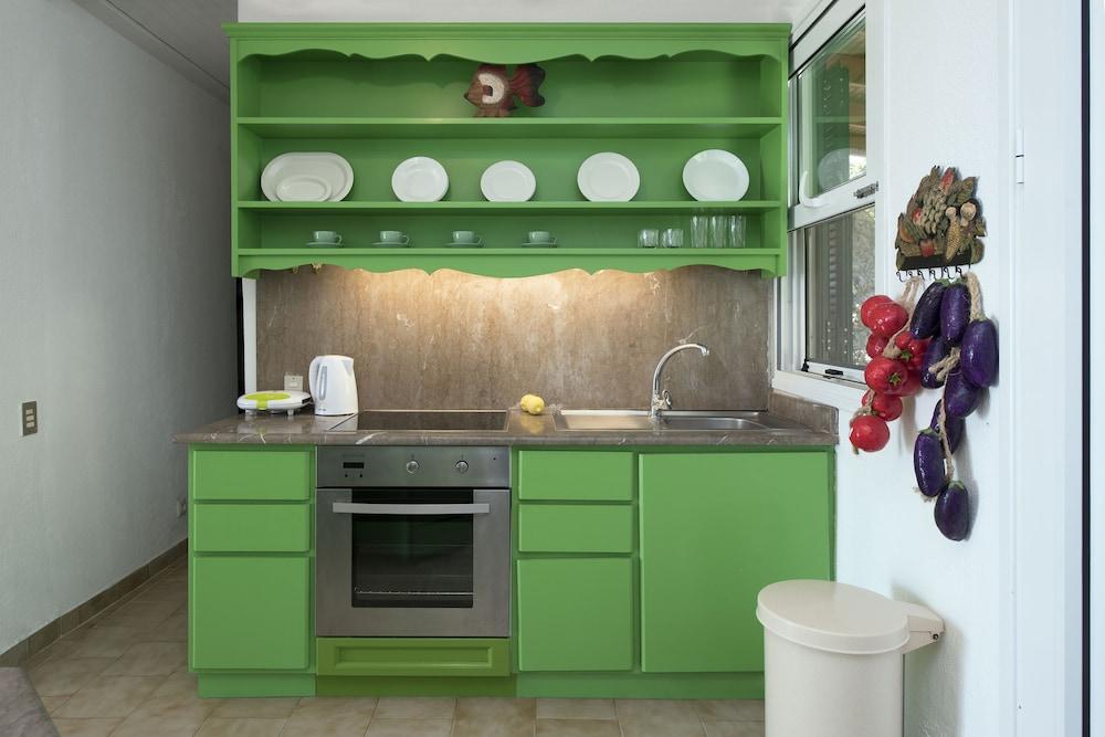 Glyfada Homes Resort