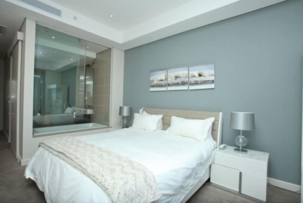 Sandton Skye Apartment - 616