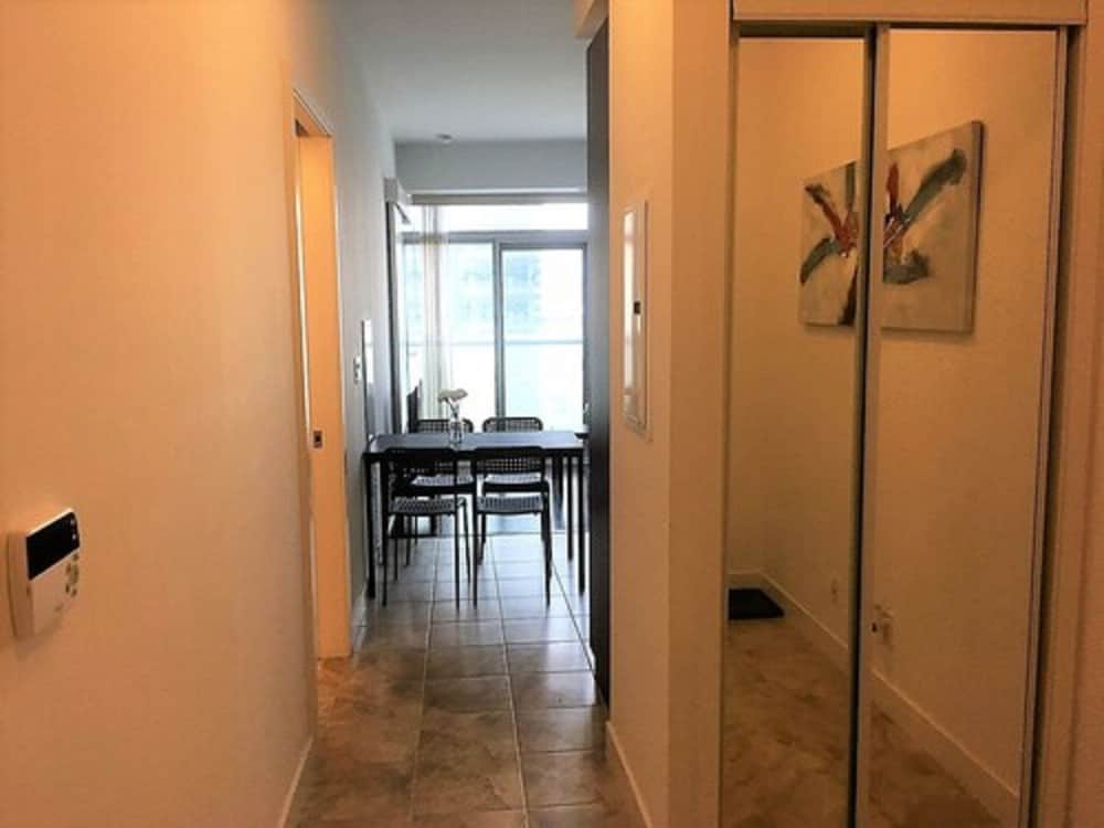 Lavish Suites - Luxury One Bedroom Condo