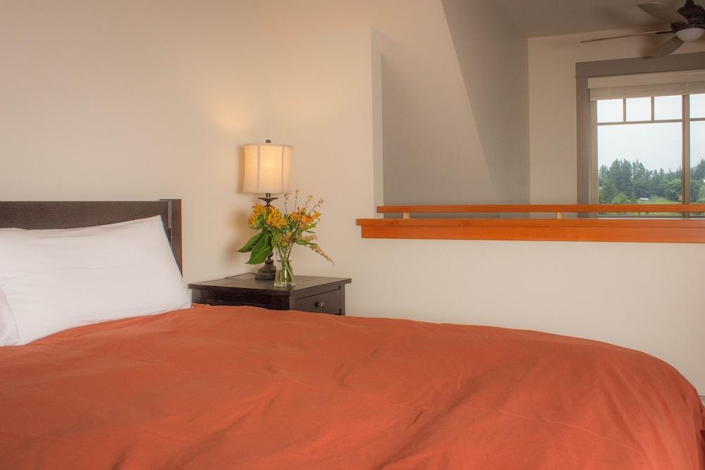 The Cottages on Salt Spring Island