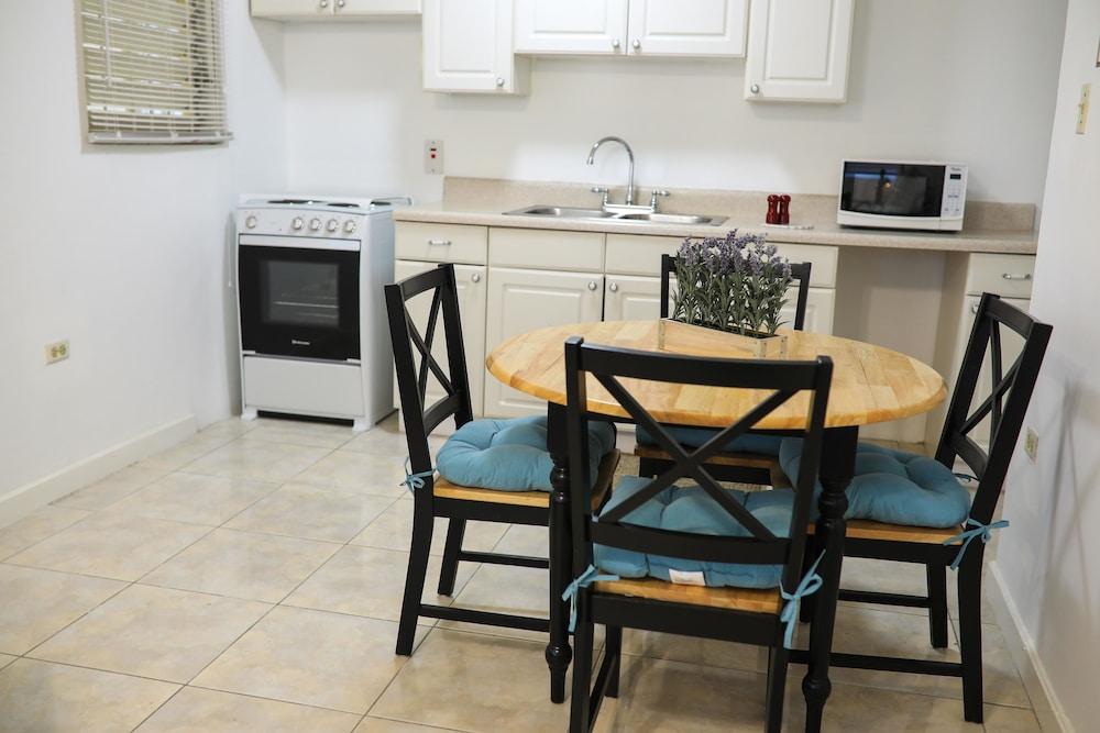 New Kingston's Deluxe Apartment