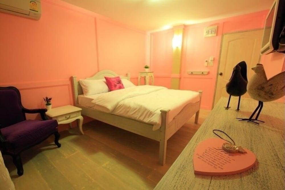 The Royal Chiangkhan Boutique Hotel