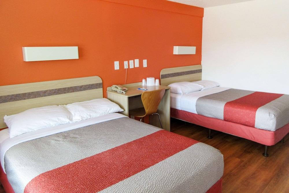 Rodeway Inn Altoona Orchard Plaza