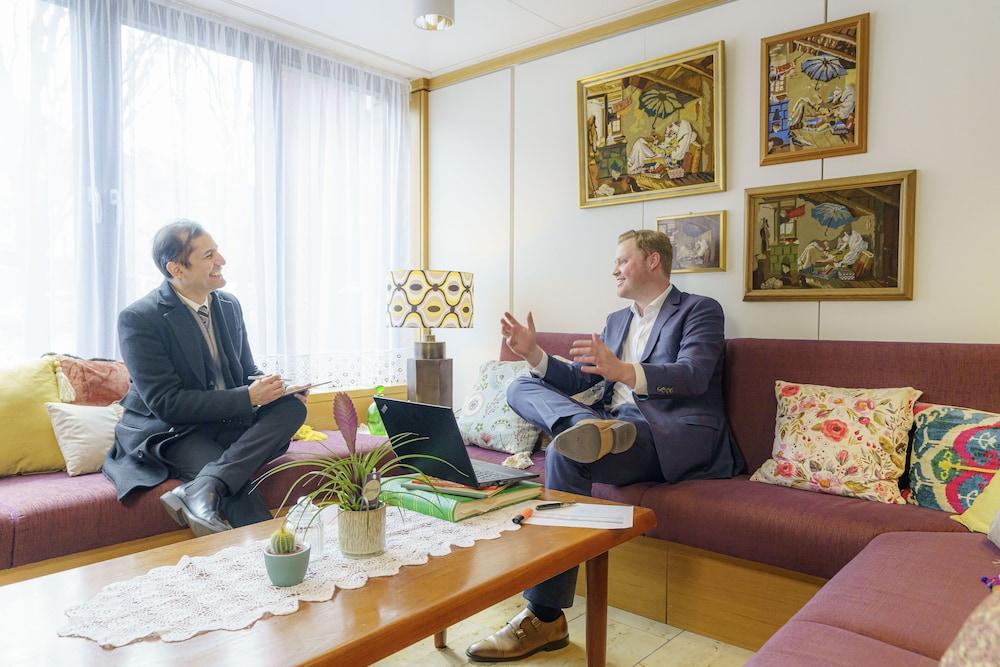 Tante ALMA’s Bonner Hotel