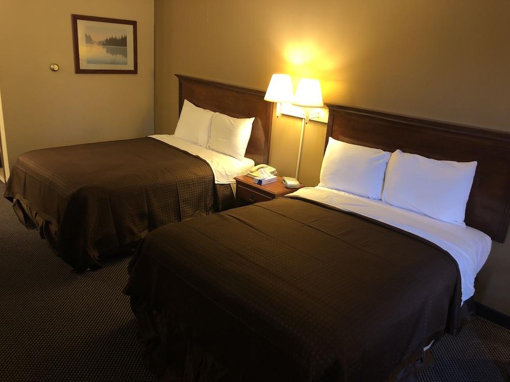 Econo Lodge Lake Mills