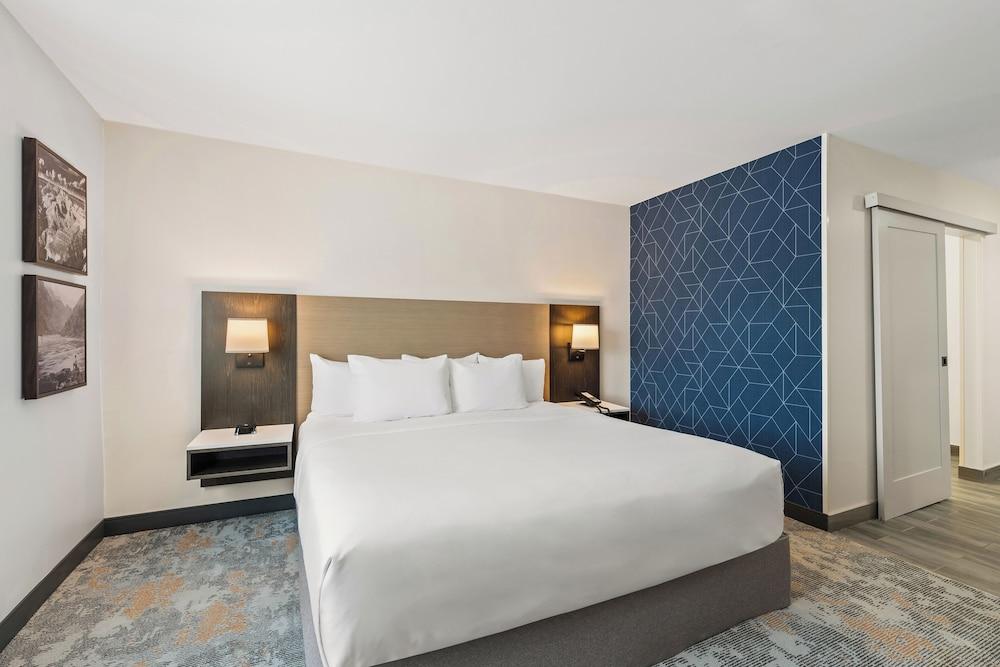 The Ellsworth Hotel, an Ascend Collection Hotel