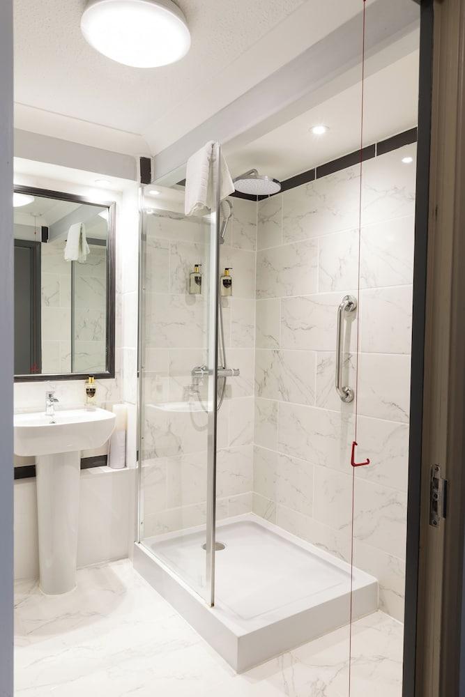 De Vere Wokefield Estate