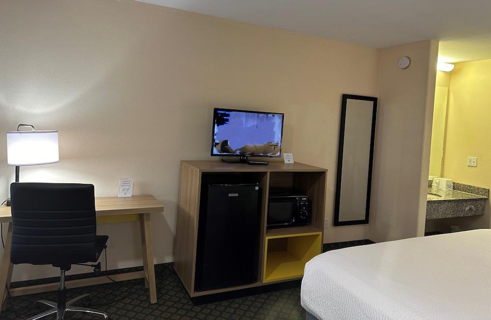 Days Inn & Suites by Wyndham Eunice