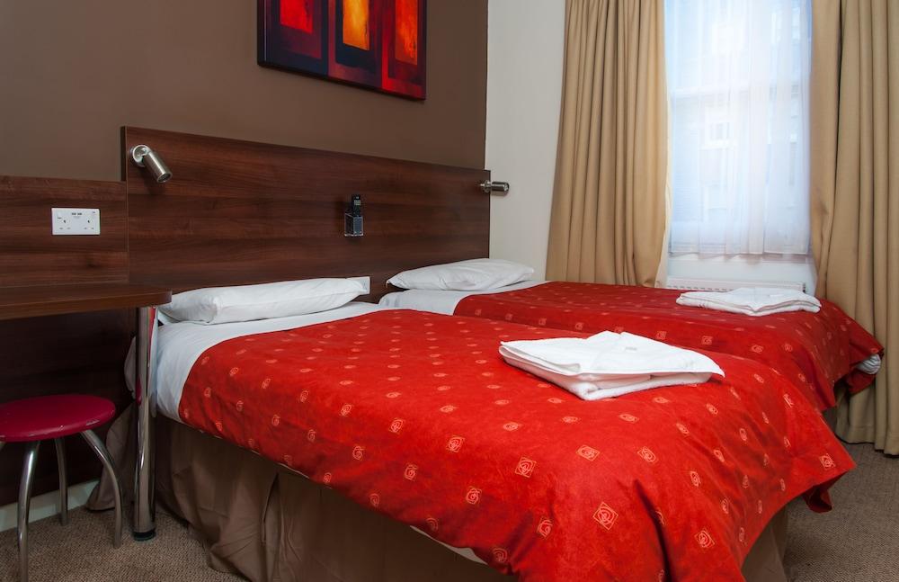 Marble Arch Inn Hotel