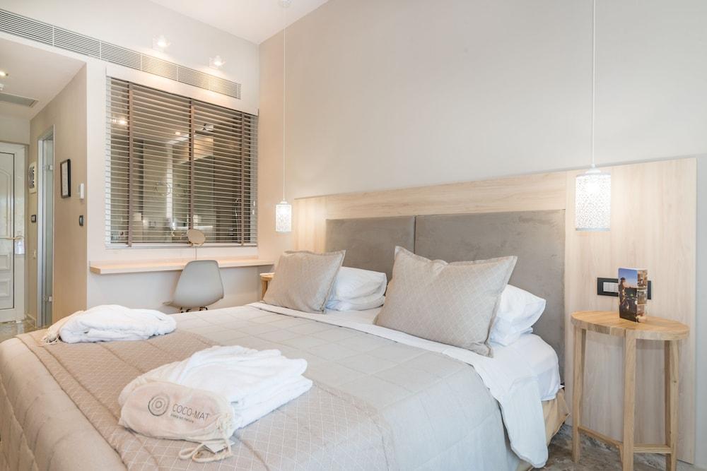 Venus Hotel & Suites