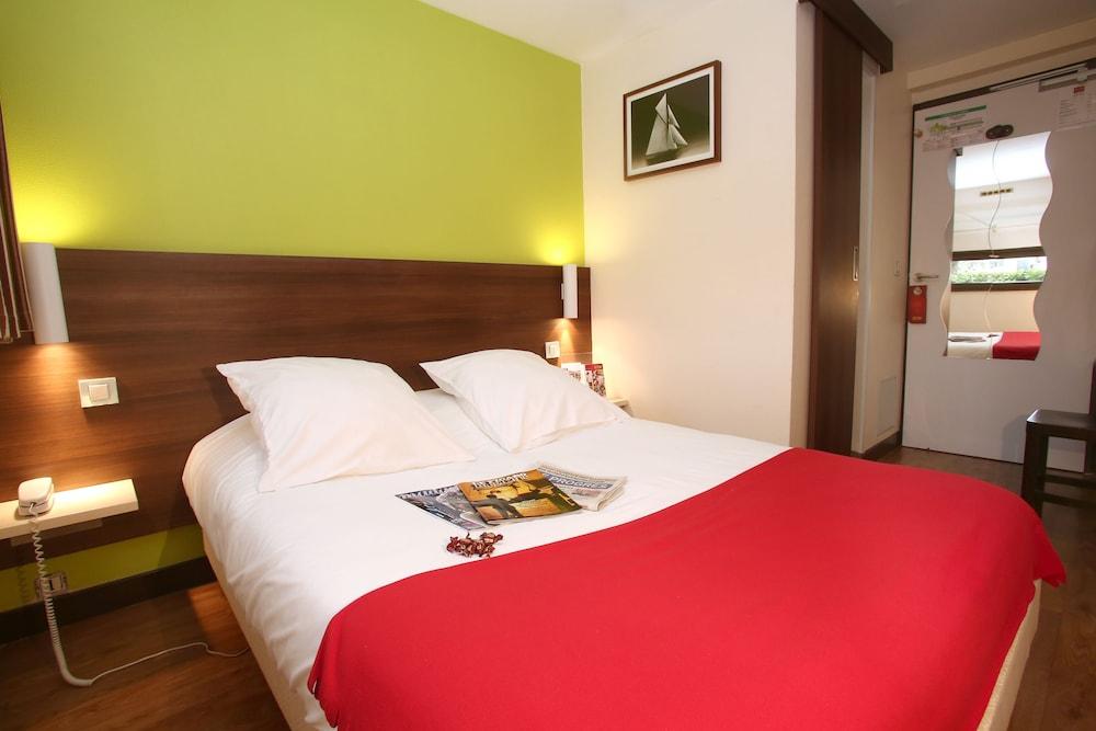 Brit Hotel Lyon Eurexpo