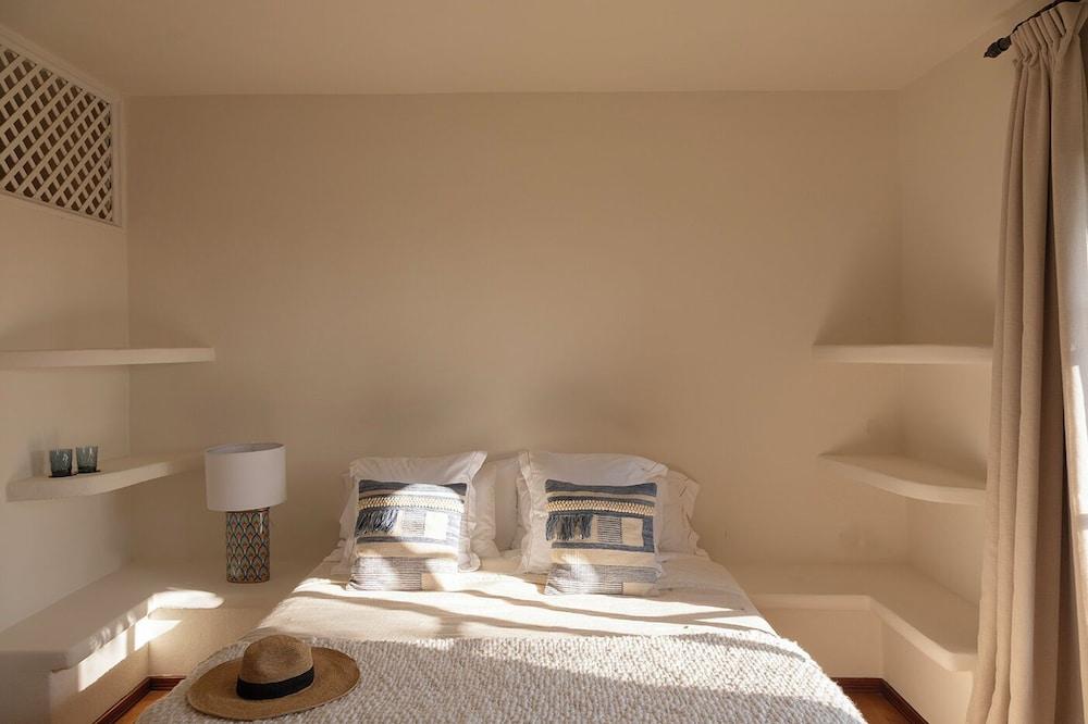 Reserva Rotana Hotel