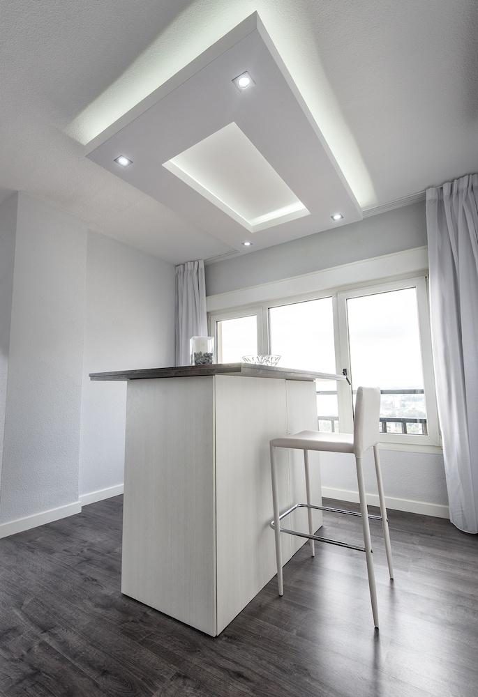 Aparthotel First Flatotel International