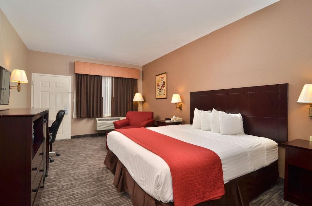 Best Western Dayton Inn & Suites