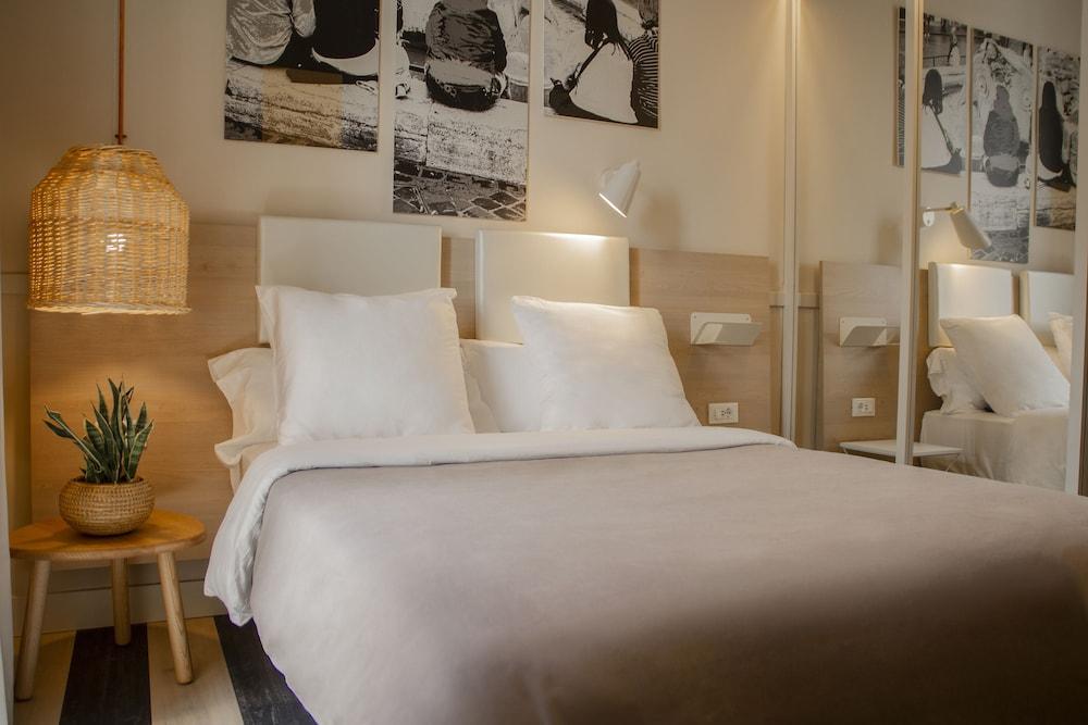 Room Select Via Veneto