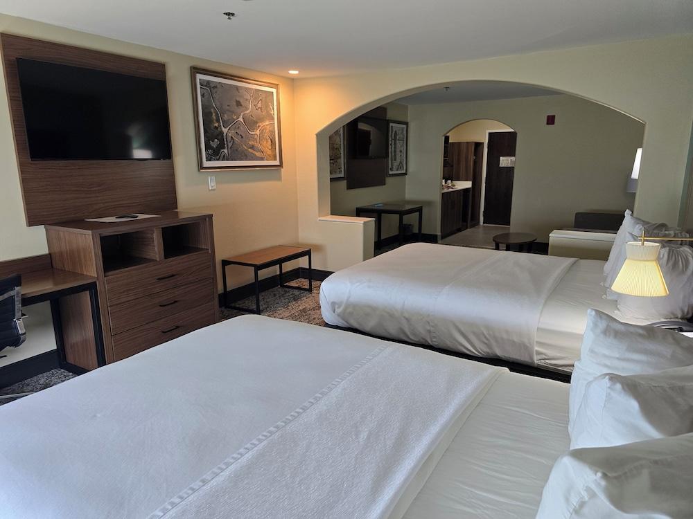 Best Western Casa Villa Suites