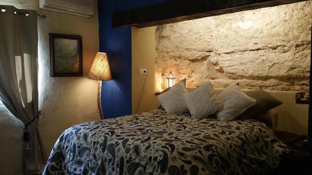 Hacienda El Santiscal - Adults Only