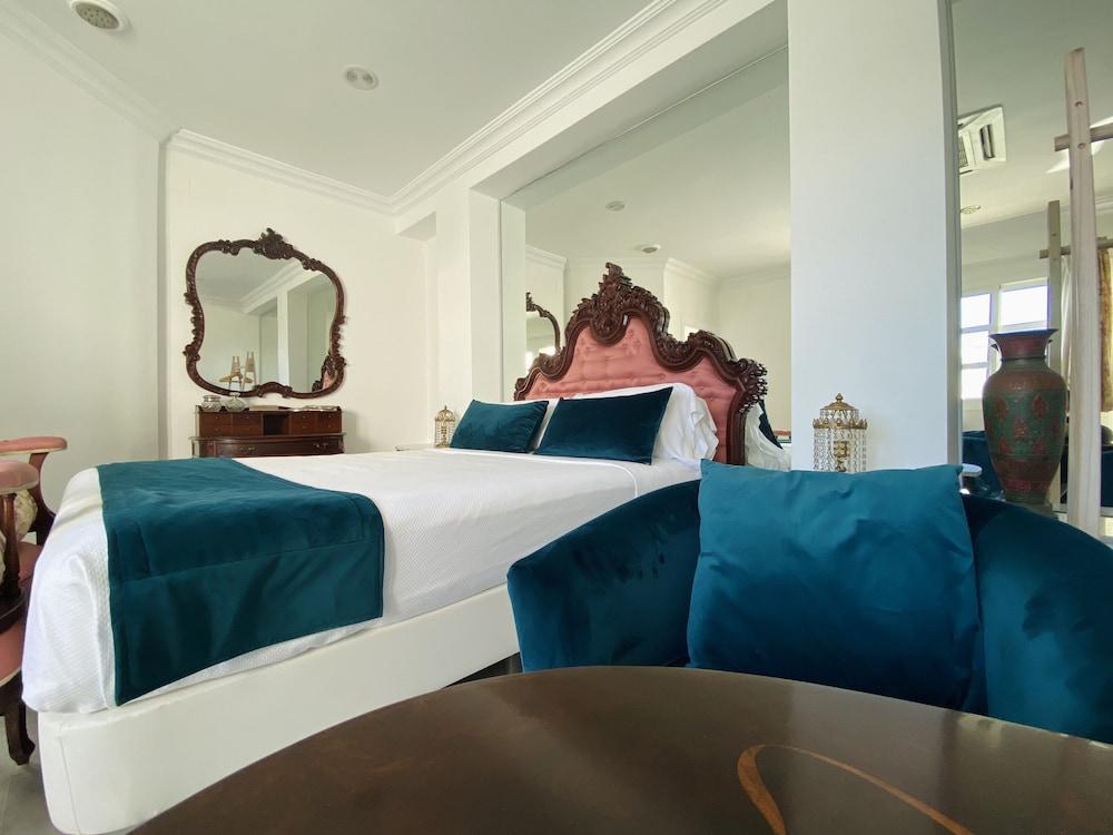 Hotel Boutique Las Cortes de Cádiz