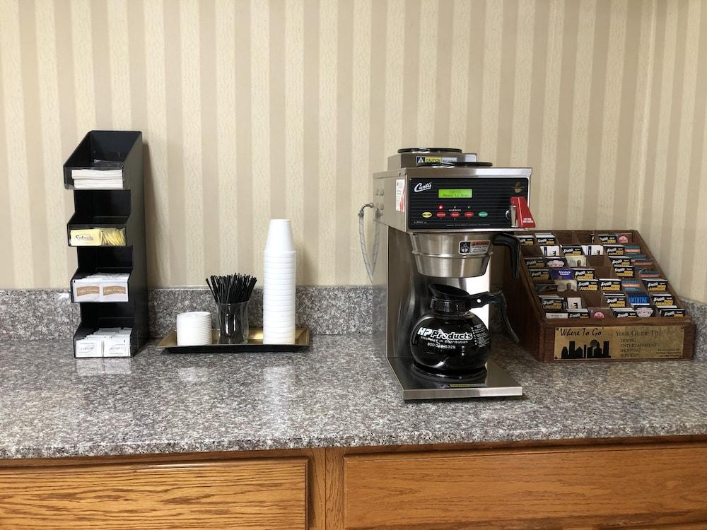 Rodeway Inn Columbus West