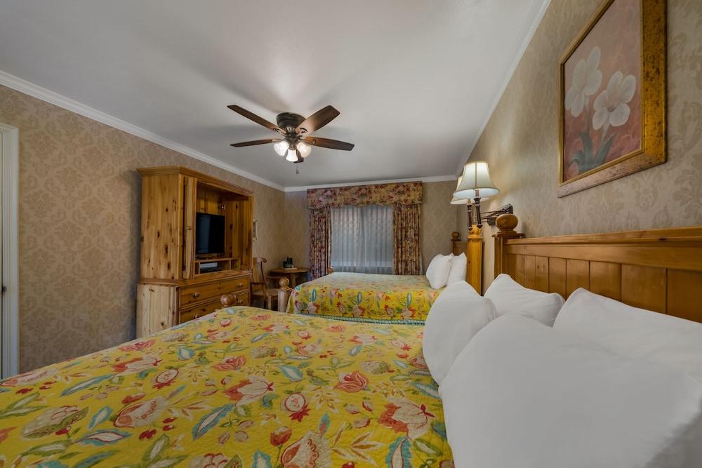 Carmel Inn And Suites