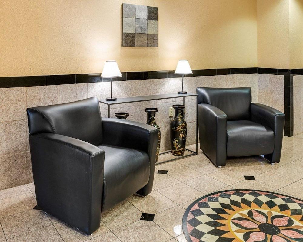 Suburban Studios Avondale