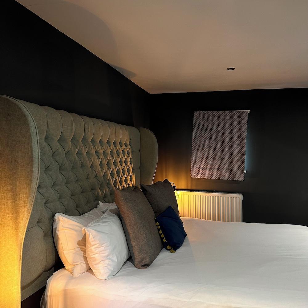 The Vicarage Freehouse & Rooms