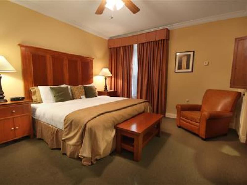 The Villas at Carter Plantation