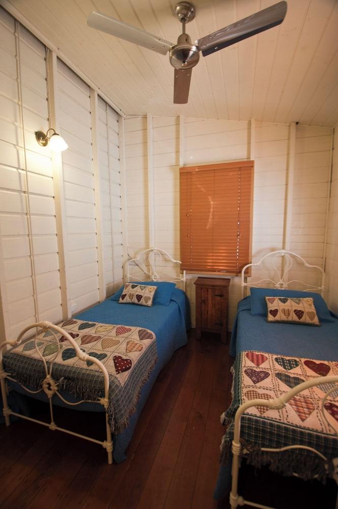 City Oasis Inn Townsville, SureStay Collection by BW