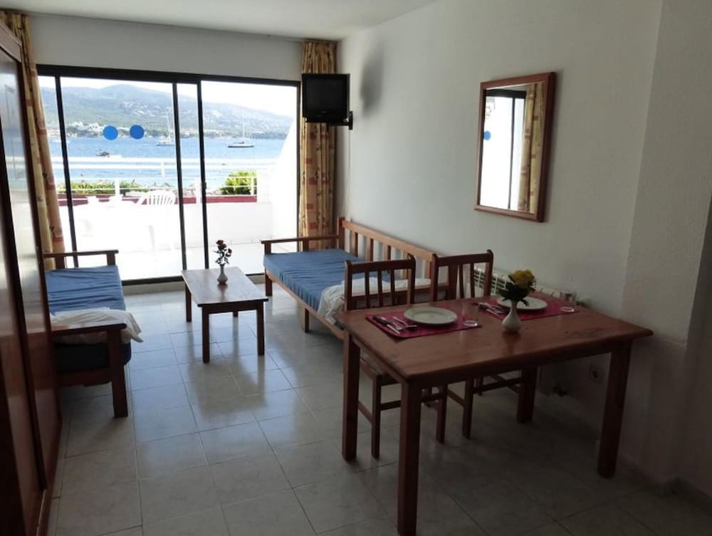 Apartamentos Balear Beach