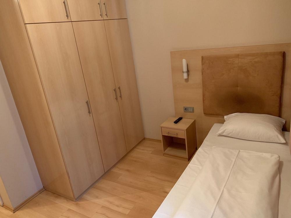 Hotel Am Kurfuerstenplatz - Messe