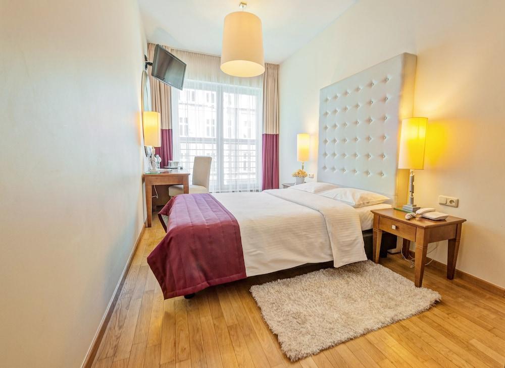 Don Prestige Residence