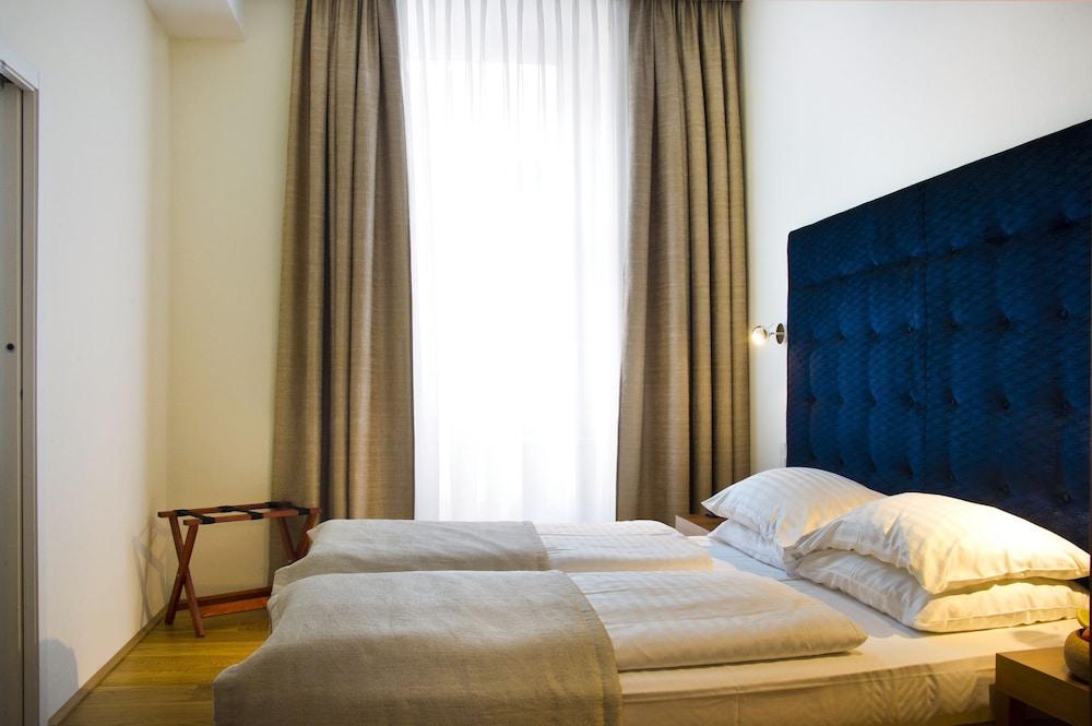 HiLight Suites Hotel