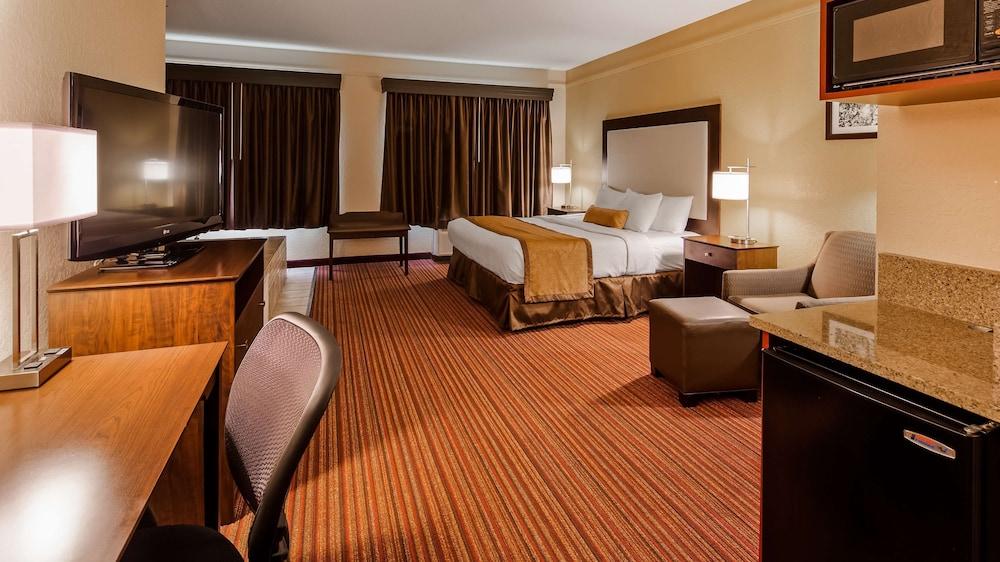 Best Western Plus Strawberry Inn & Suites