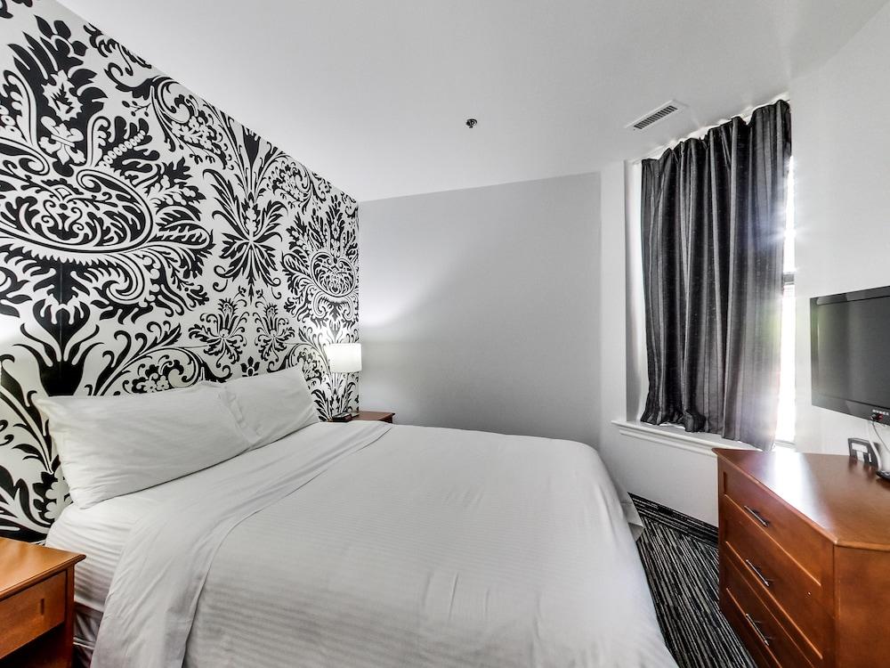 Isabella Hotel and Suites