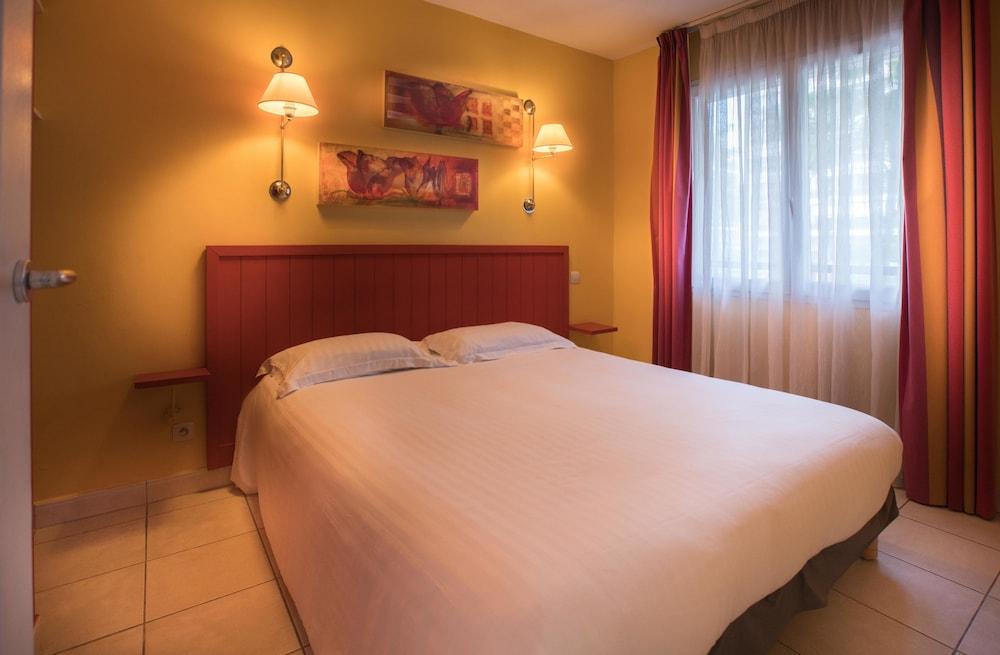 ExcelSuites Residence