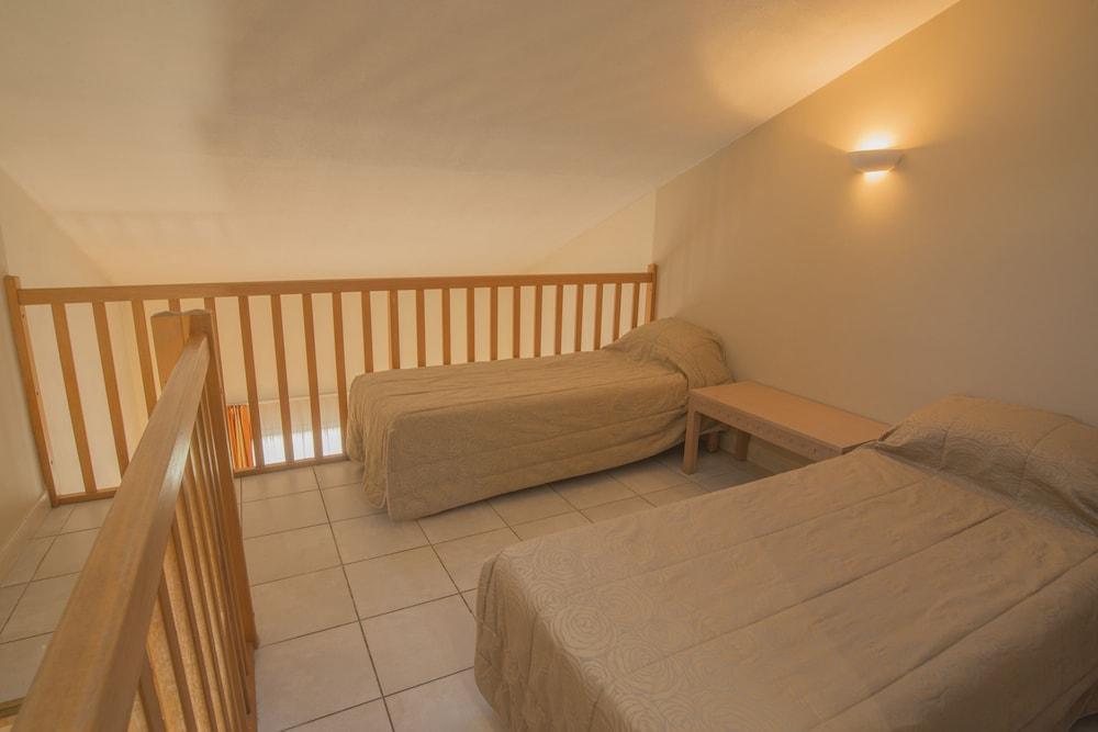 ExcelSuites Residence