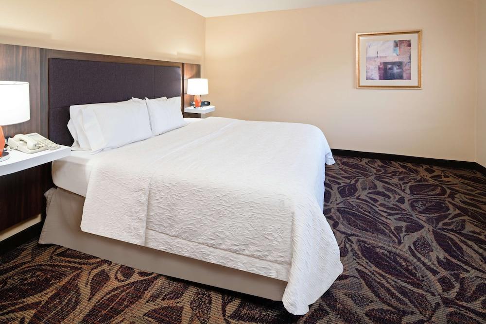Hampton Inn & Suites Bremerton