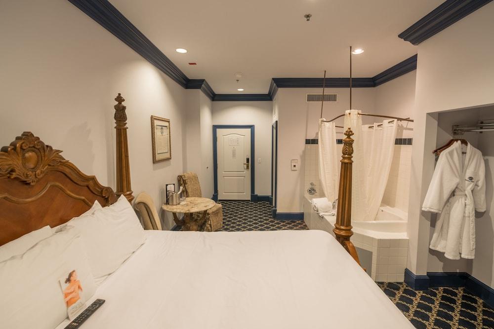 Chateau Avalon Hotel & Spa