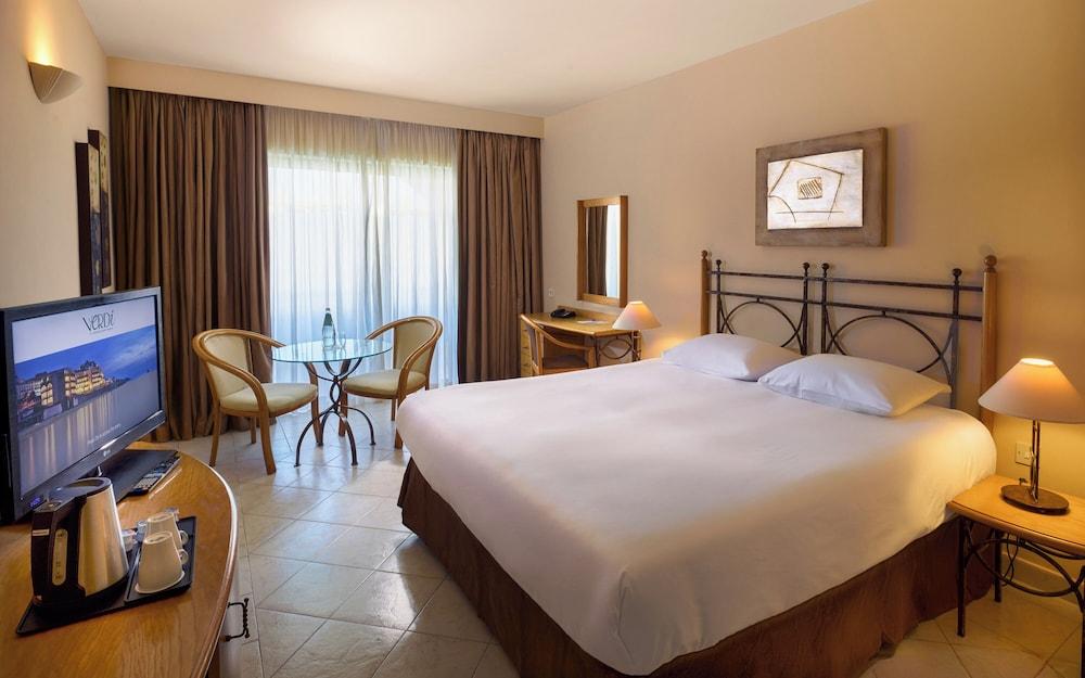 Verdi St Georges Bay Marina