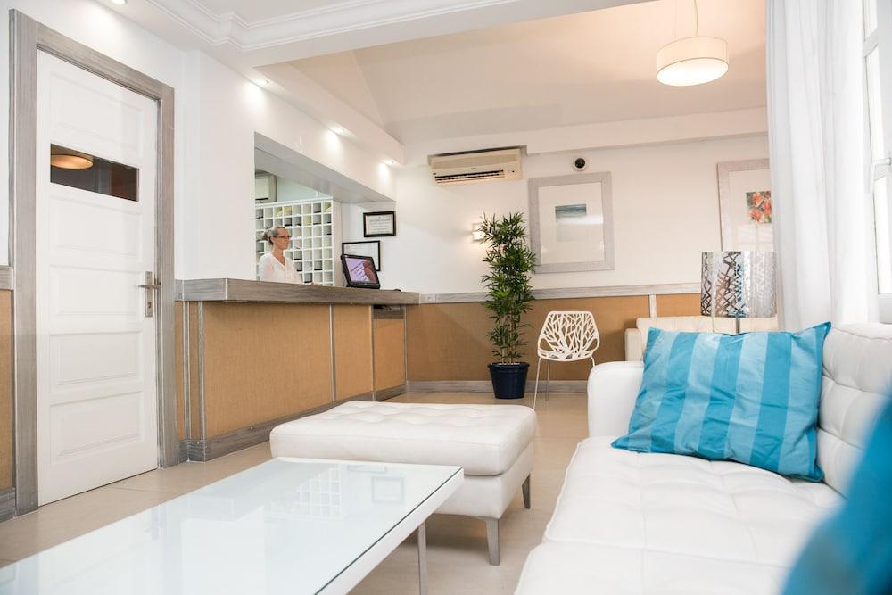 Apartamentos LIVVO Las Gaviotas