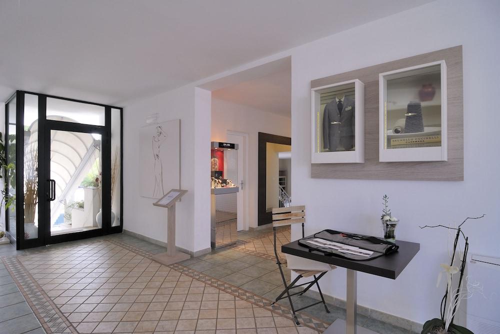 Hotel Ambrosio La Corte