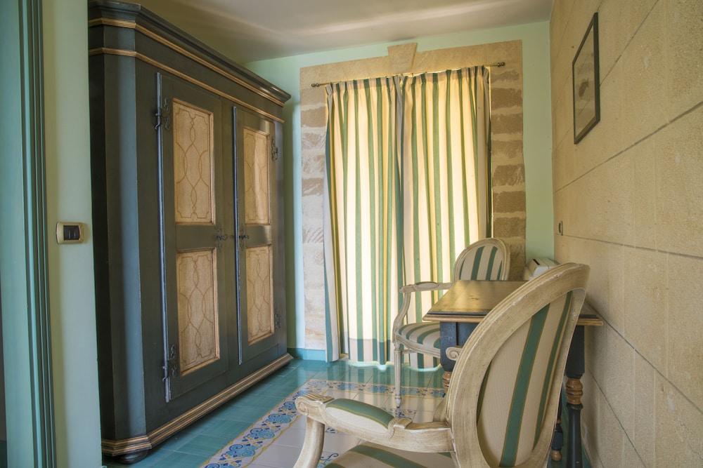 TH Brucoli - Venus Sea Garden